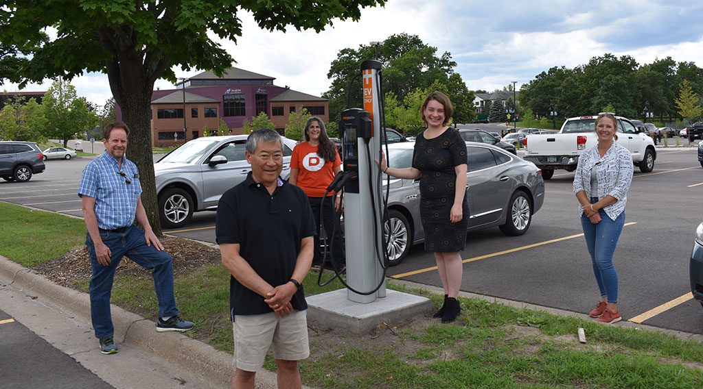 Community Partnerships Accelerate Electric Vehicle Charging in